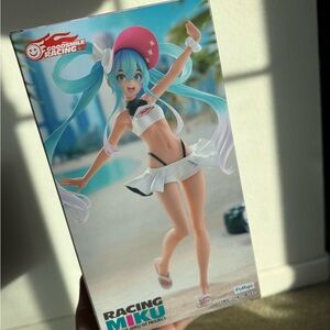 Hatsune Miku figure White and Pink Bikini Set